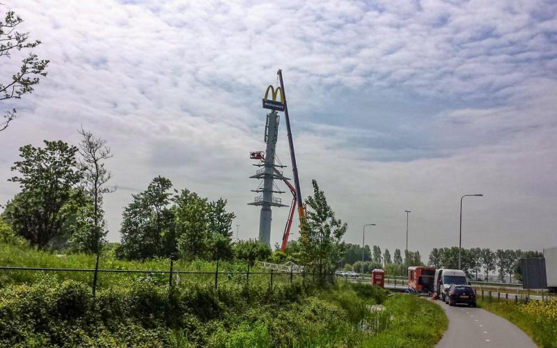 Ombouw Reclamemast De Rotonde Enspijk (terugblik 10 jaar geleden)